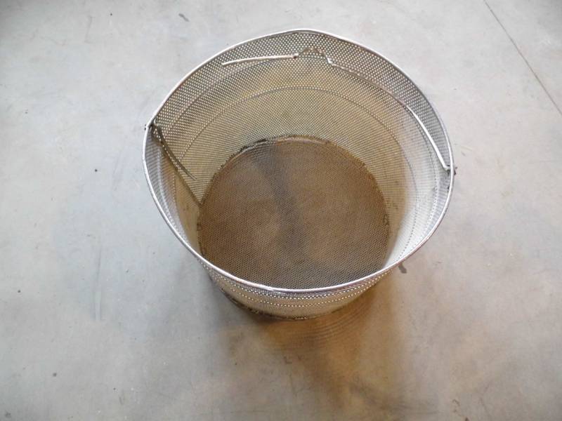 lot 31 image: Fry or Boil Basket