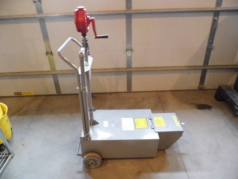 lot 44 image: New Frymaster Grease Cart