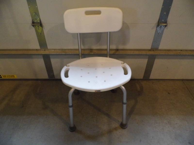 lot 57 image: Shower Chair