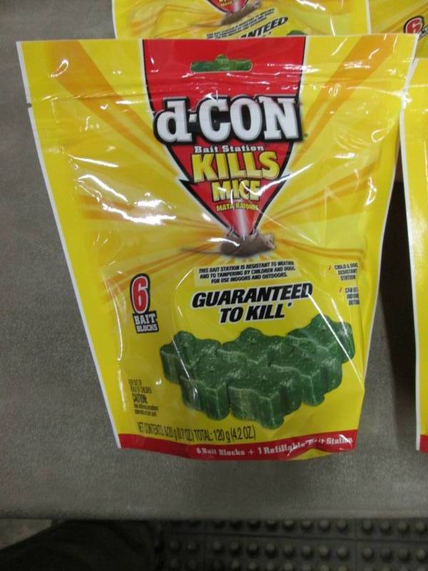 lot 254 image: Lot of 4- 6 pks d-Con Mice Bait Sta...