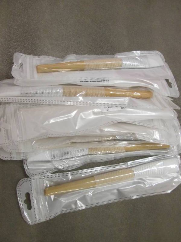 lot 203 image: Lot of 10 Facial Mask Brushes...