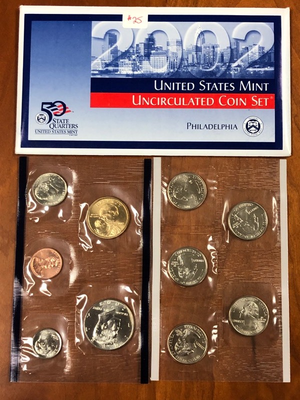 lot 25 image: 2002 U.S. Mint Uncirculated Philade...