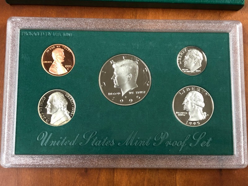 lot 59 image: 1995 U.S. Mint Proof Set, 5-Coin Se...