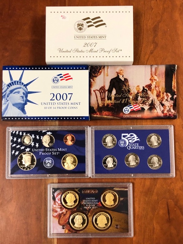 lot 80 image: 2007 U.S. Mint Proof Set 5-Coin Se...