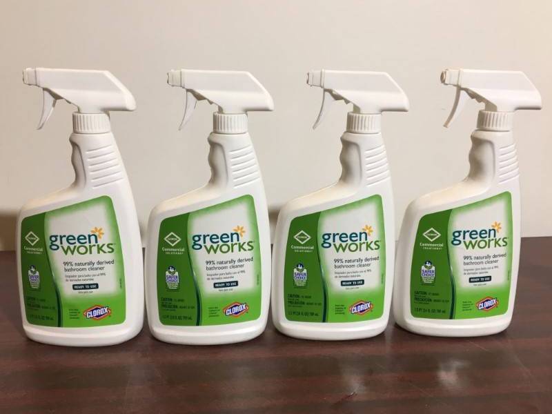 lot 62 image: Greenworks Bathroom Cleaner