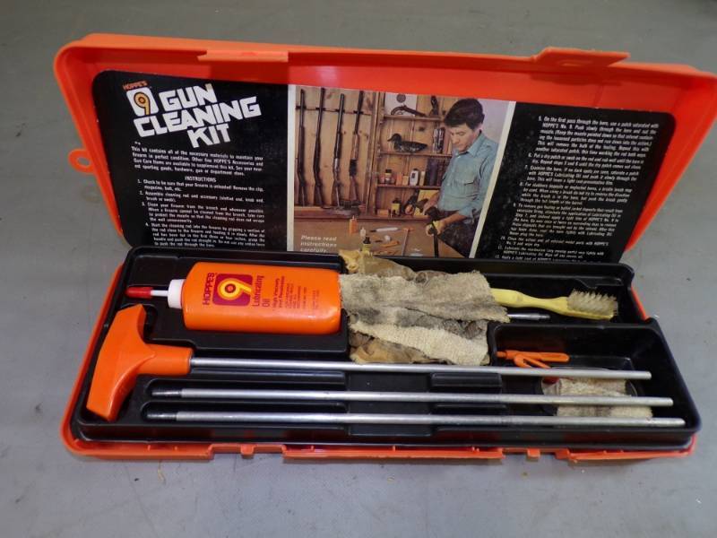 lot 7 image: Gun Cleaning Kit