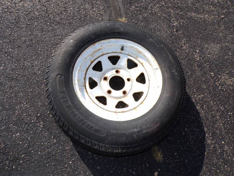 lot 103 image: Trailer Tire with Rim