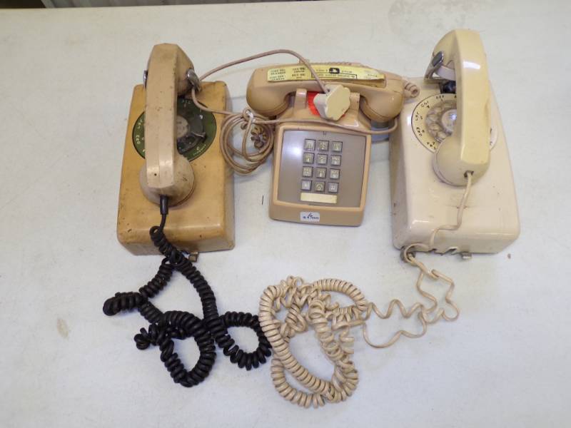 lot 105 image: 3 Vintage Telephones