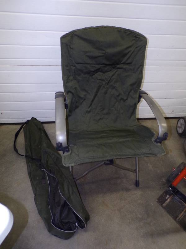 lot 115 image: Folding Chair with Case