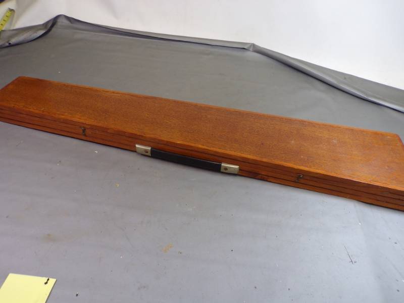lot 124 image: Wood Gun Case