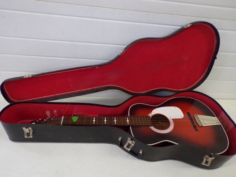 lot 36 image: Vintage Guitar with Case