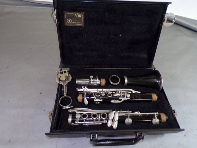 lot 42 image: Vito Kenosha, Wisconsin Clarinet with Case