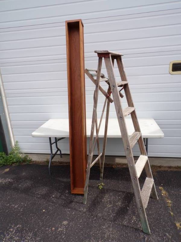 lot 73 image: Solid wood shelf and wood ladder