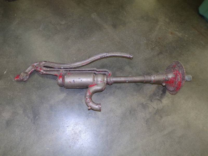 lot 135 image: Vintage Well Hand Pump