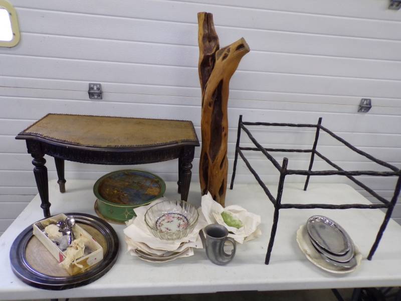 lot 140 image: Vintage Table, Metal Table legs, Dcor Items, Silverware, Glassware