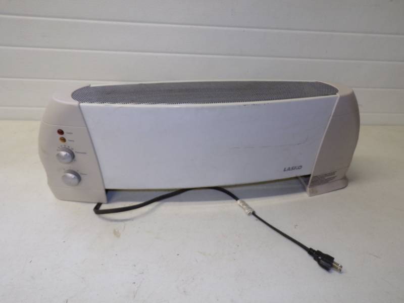 lot 163 image: 110v Electric Heater