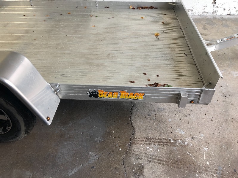 lot 1 image: Bear Track Trailer No Reserve