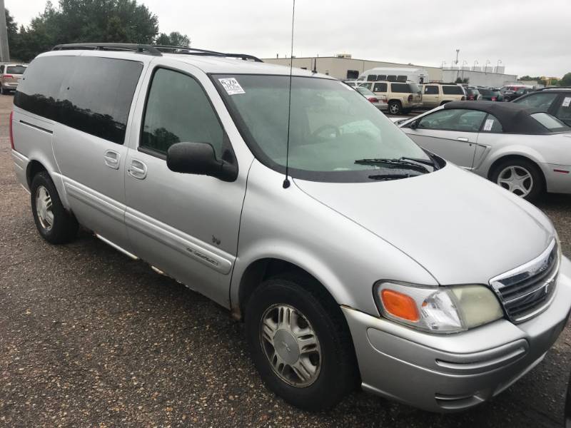 lot 14 image: 2002 Chevrolet Venture Warner Brother Edition