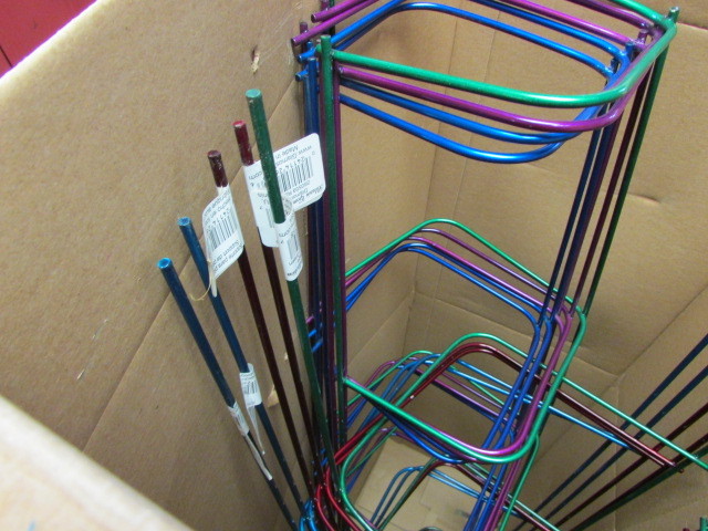 lot 19 image: Glamos New TomatoPlantTree Garden Cages