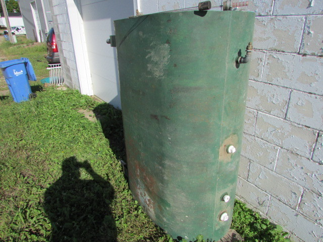 lot 30 image: Oil Tank