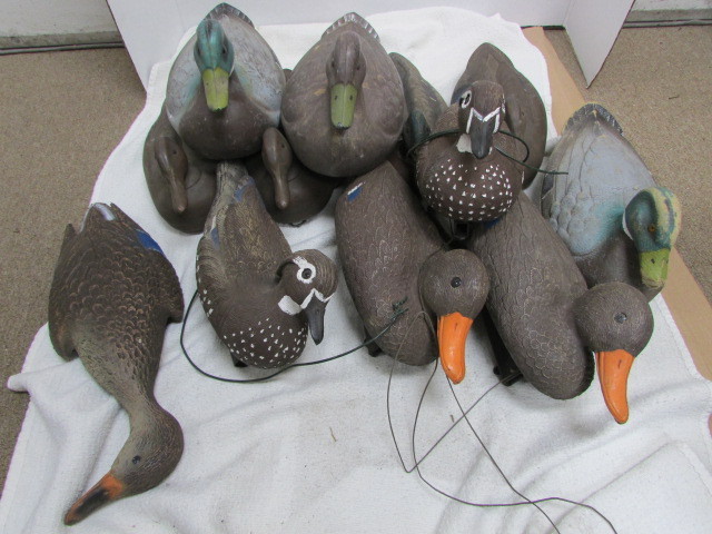 lot 47 image: Duck Decoys