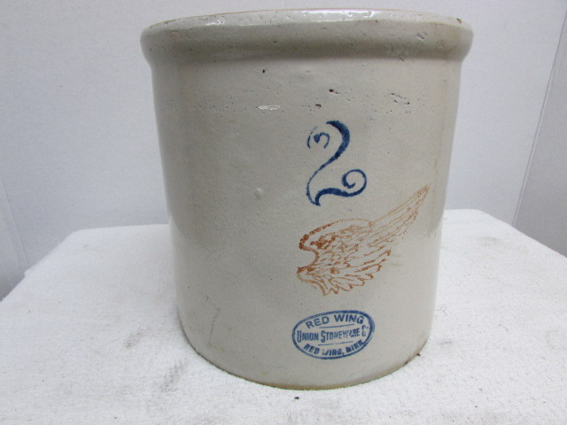 lot 54 image: Red Wing Stoneware Crock