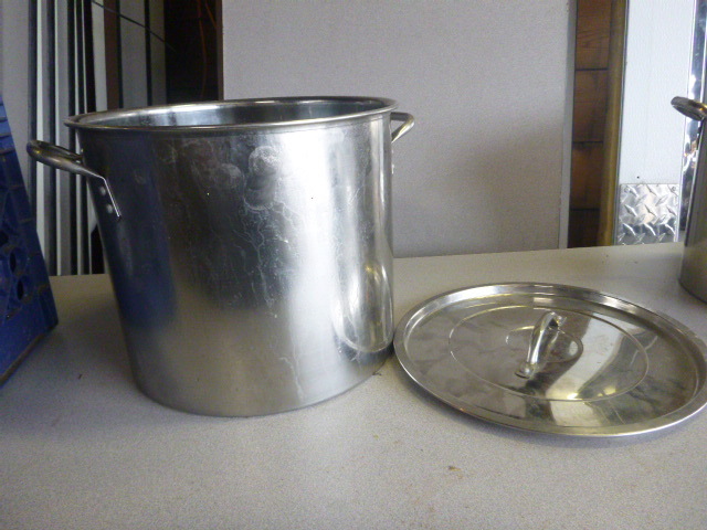 lot 16 image: Stainless Pot with Lid