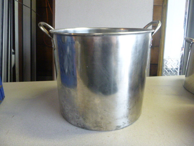 lot 17 image: Stainless Pot
