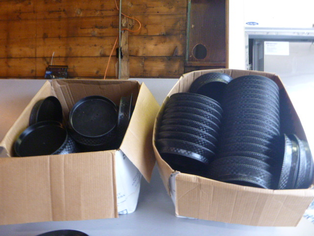 lot 27 image: Food Baskets