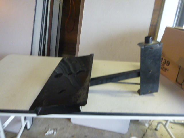 lot 31 image: TV Wall Mount
