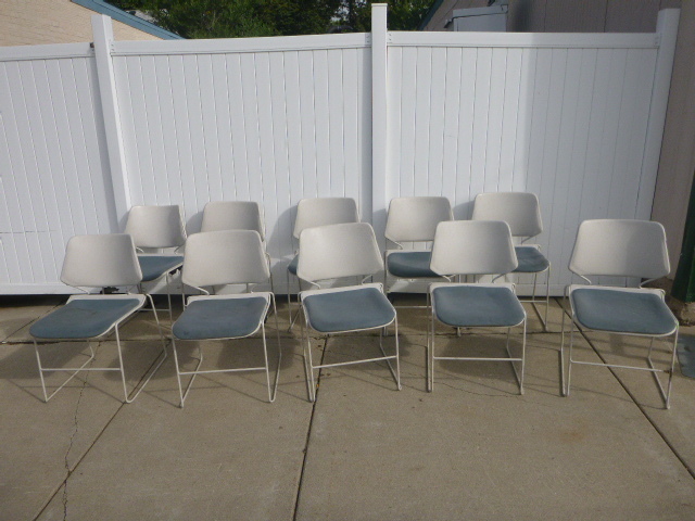 lot 36 image: 10 Restaurant Chairs