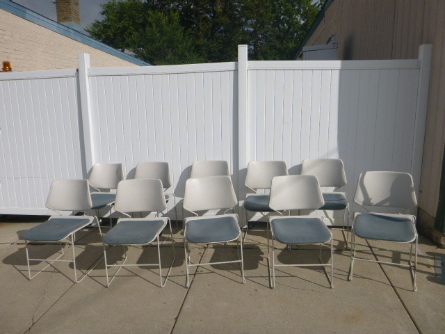lot 38 image: 10 Restaurant Chairs