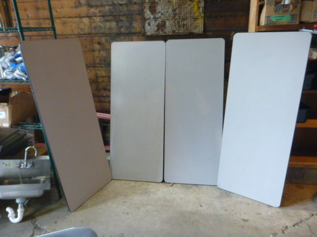 lot 56 image: 4 Folding Tables