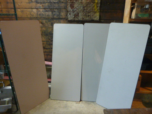lot 57 image: 4 Folding Tables