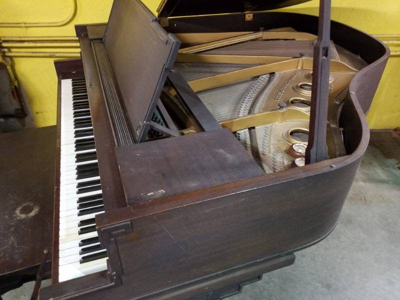 lot 2 image: Ivers & Pond Baby Grand Piano 