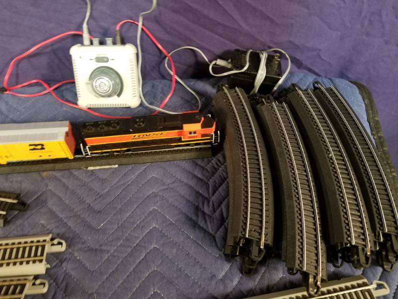 lot 3 image: Train set and Tracks 