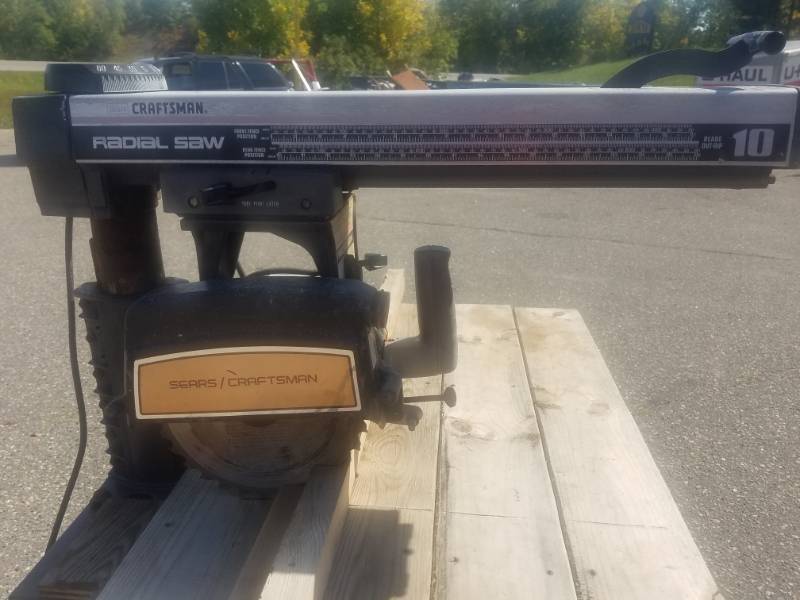 lot 4 image: Craftsman 10 Radial Saw 