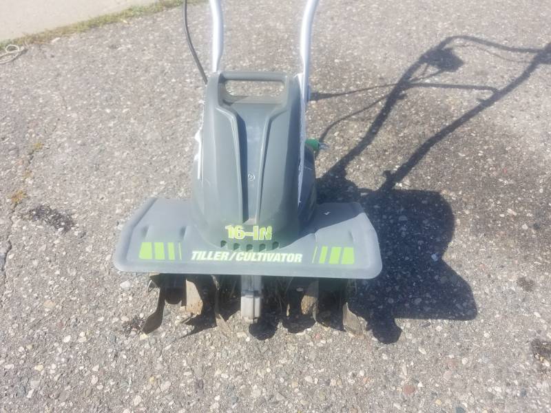 lot 40 image: Earthwise 16 Electric TillerCultivator 