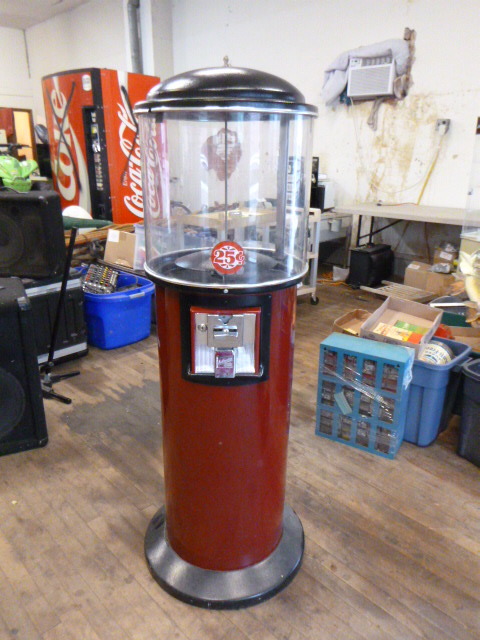 lot 7 image: Large Northwestern Bubble Gum Machine