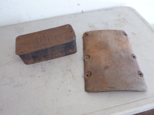 lot 38 image: Vintage Items