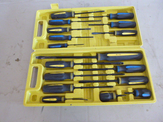 lot 64 image: Screwdriver Set