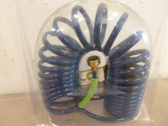 lot 71 image: 2 Recoil Hoses