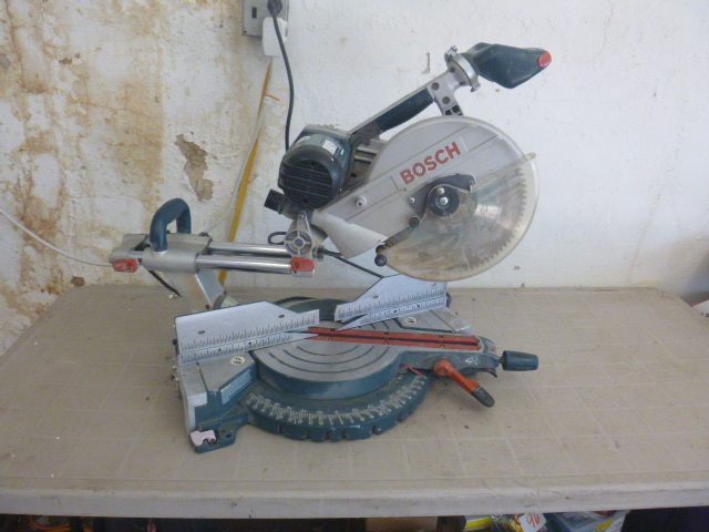 lot 3 image: Bosch 12 Compound Mitre Slider Saw