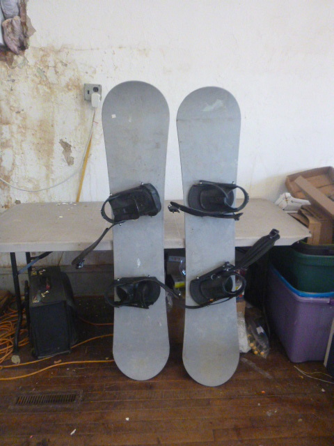 lot 133 image: 2 Snowboards