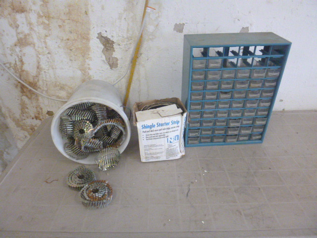 lot 140 image: Miscellaneous Garage Items