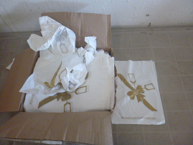 lot 163 image: Lot of Small Bags