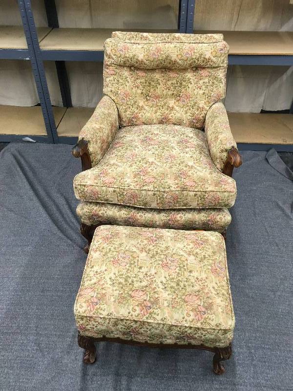 lot 32 image: Chair W Ottoman