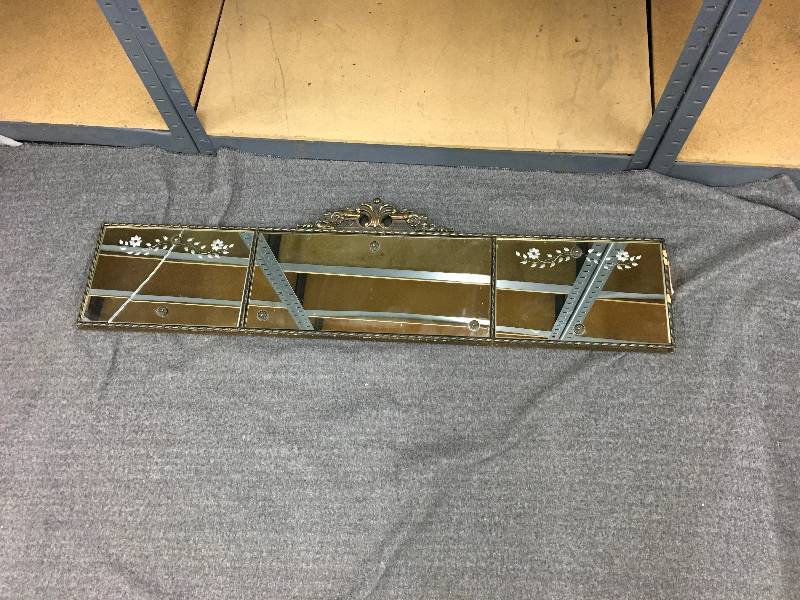 lot 53 image: 3 Tier Mirror