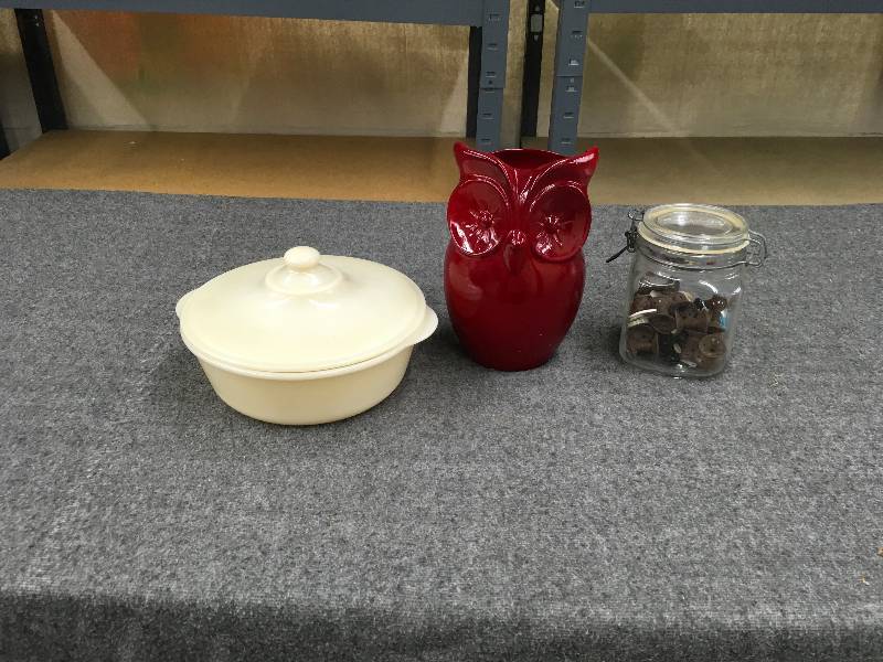 lot 89 image: Three Jars