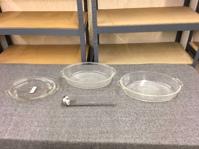 lot 92 image: Three Glass Dishes & Ladle